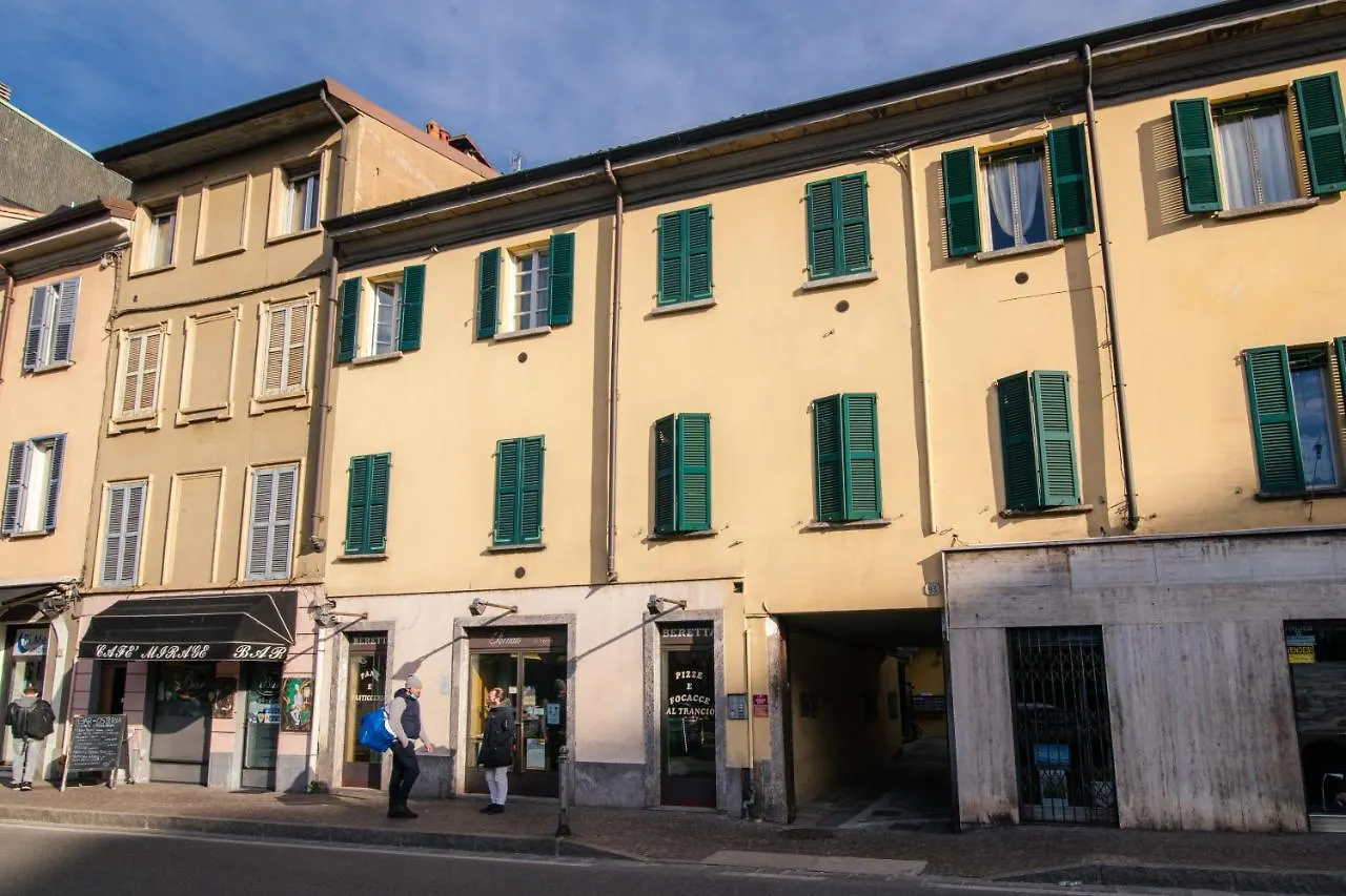 Blue Loft - The House Of Travelers Appartamento Côme