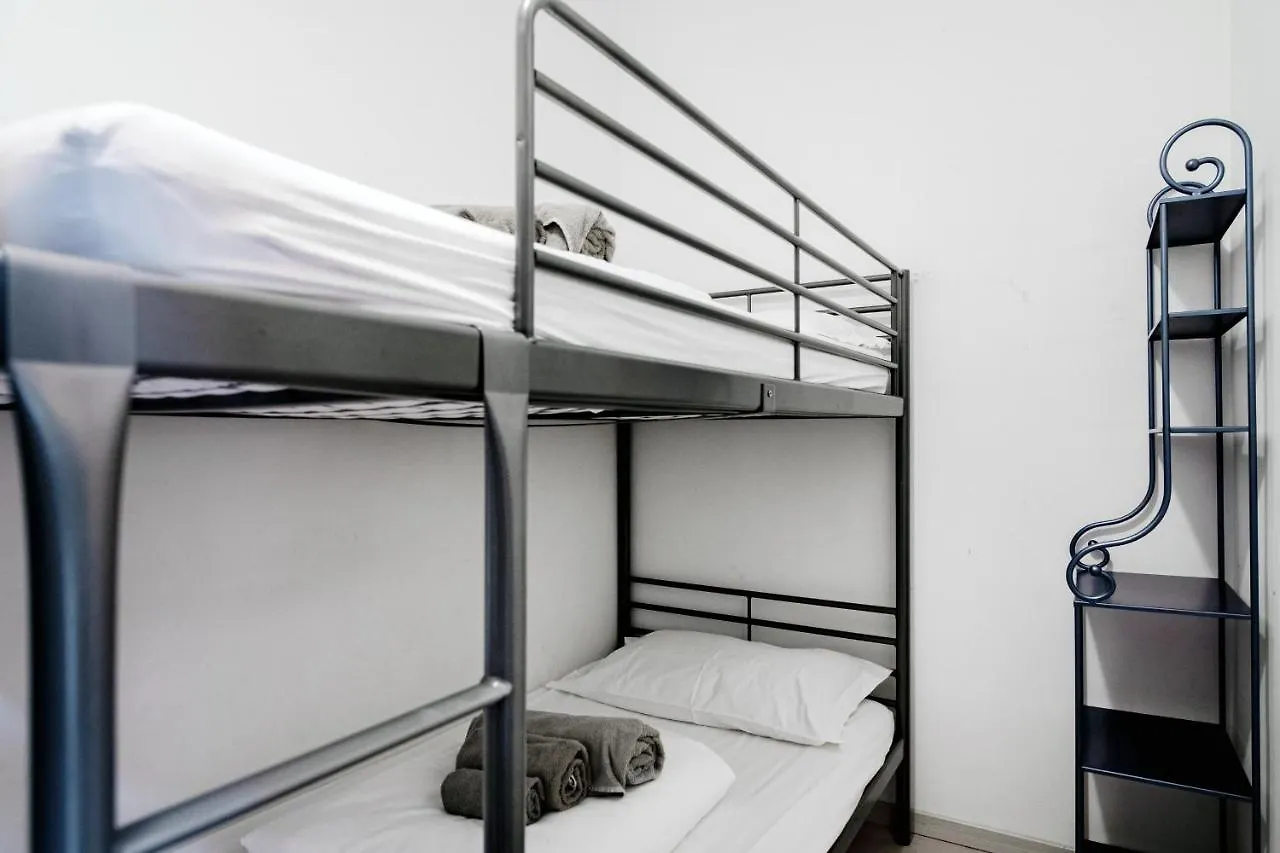 Blue Loft - The House Of Travelers Appartamento Côme 0*,  Italia