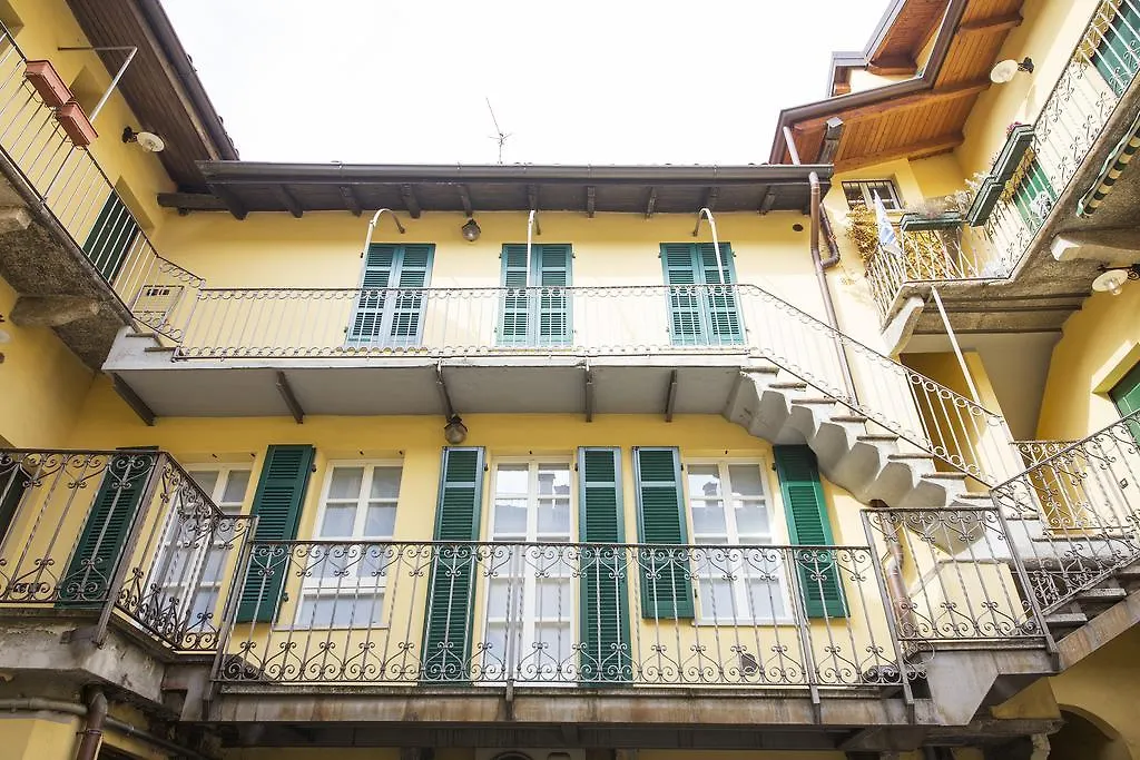 Blue Loft - The House Of Travelers Daire Como İtalya